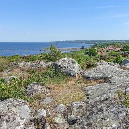 2 Bedroom Amazing In Holiday home