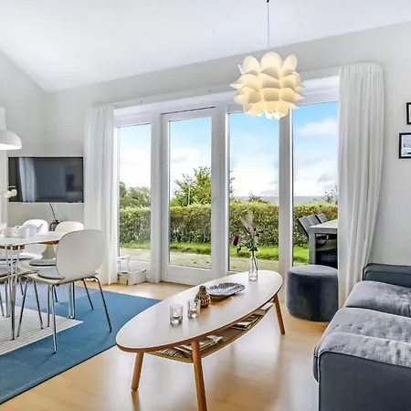 2 Bedroom Amazing In Holiday home Gudhjem
