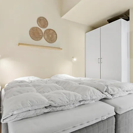 2 Bedroom Gorgeous In Casa vacanze